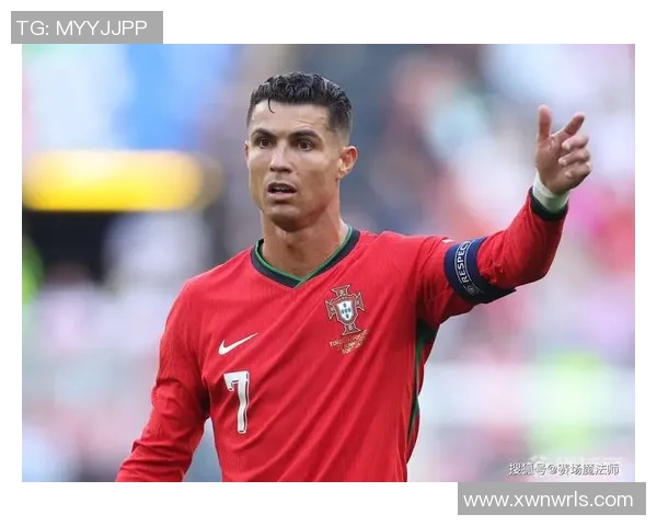 C罗引领的十大足球定位球大师与经典瞬间回顾 C罗引领的十大足球定位球大师与经典瞬间回顾