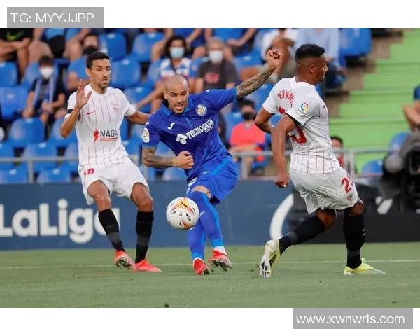 足球明星的职业生涯寿命与竞技状态分析及未来发展趋势探讨